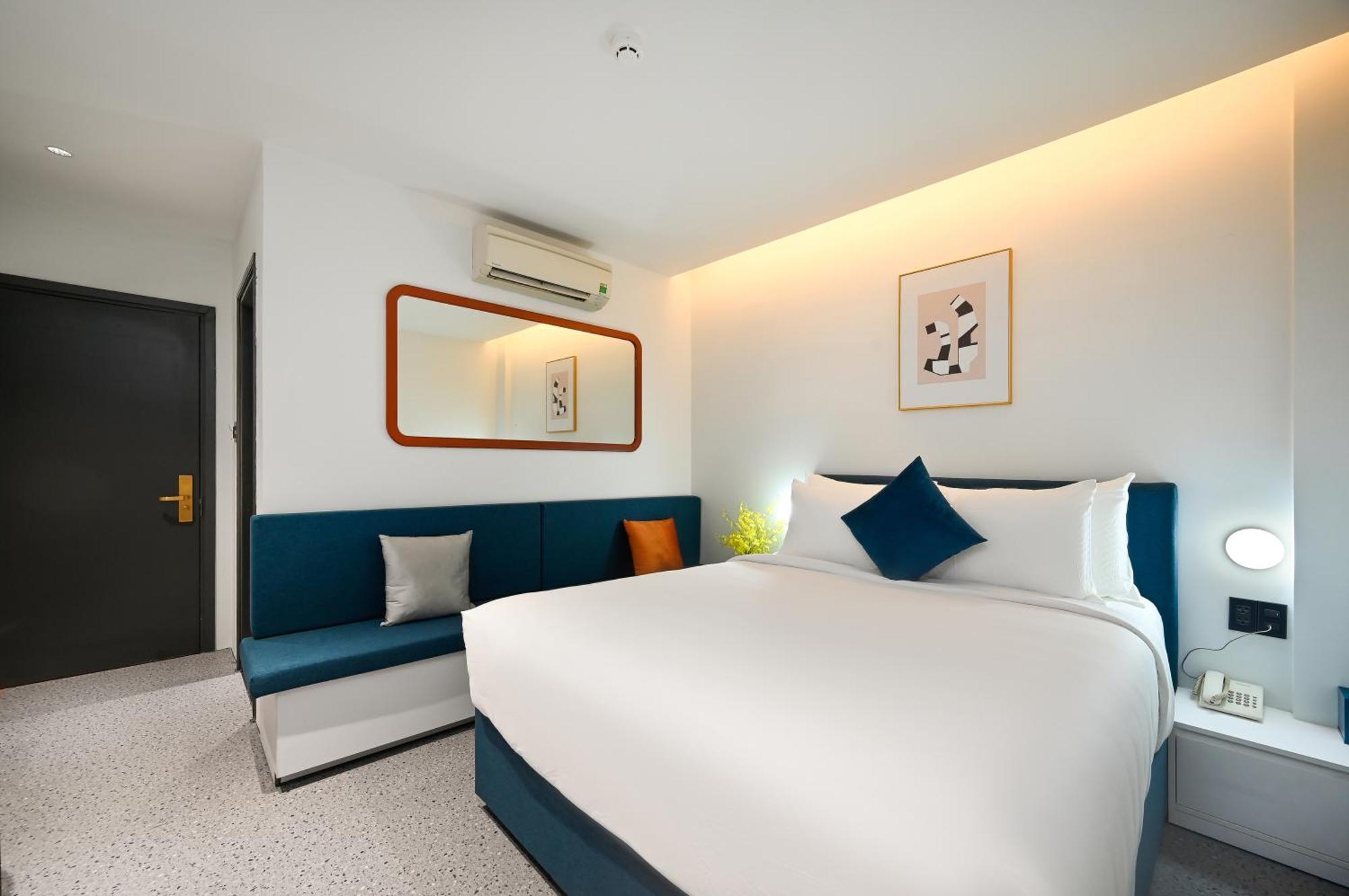 Brown Dot Saigon Airport Khách sạn 3*